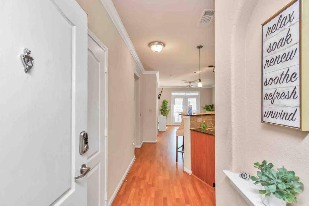 Modern Condo Near Texas Medical Center W Free Parking Houston Exteriér fotografie